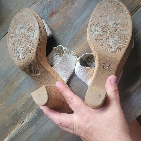 Sofft White Leather Heeled Shoes Sz.10M - Picture 6 of 9